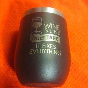 Small insulated wine tumbler